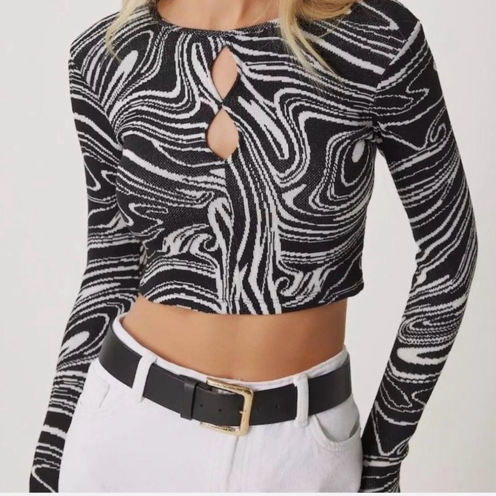 Zara Monochrome Swirl Crop Top